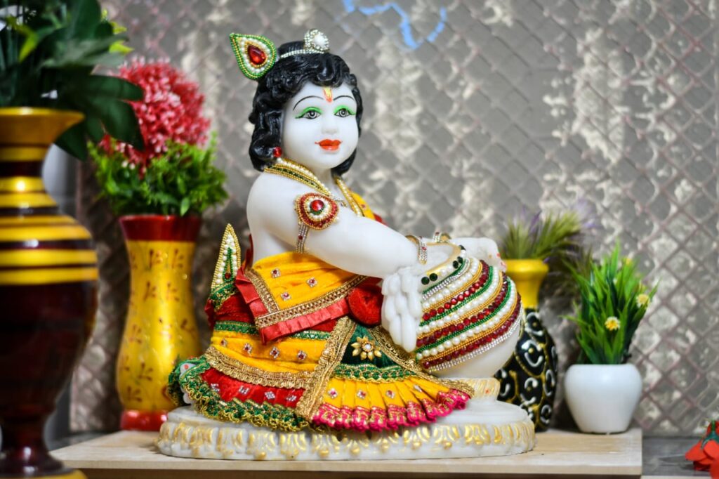 Rasin Krishna Idol For Home Decor